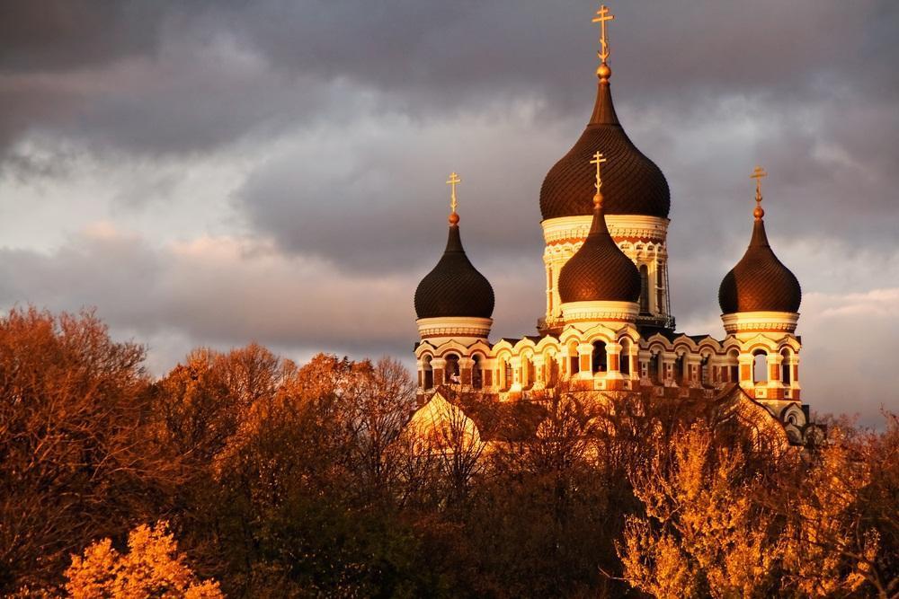 https://media-cdn.tripadvisor.com/media/attractions-content--1x-1/0b/18/9a/f6.jpg