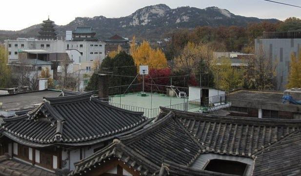 https://media-cdn.tripadvisor.com/media/attractions-content--1x-1/0b/27/7a/2e.jpg