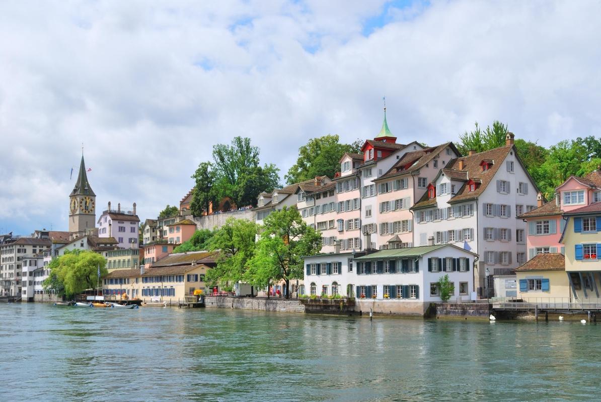 https://media-cdn.tripadvisor.com/media/attractions-content--1x-1/0b/39/7f/89.jpg